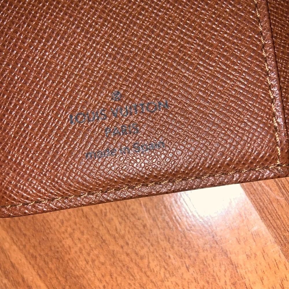 Authentic Louis Vuitton Small Ring Agenda Cover
